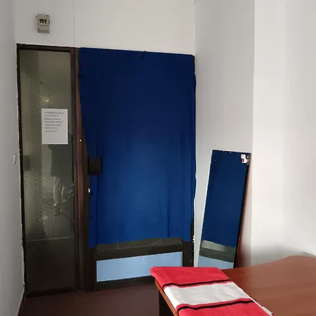 на пъпа на варна, голяма стая! Lägenhet Varna